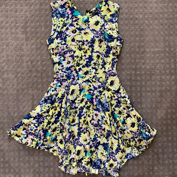 Floral Skater Dress (4) - Picture 3 of 4